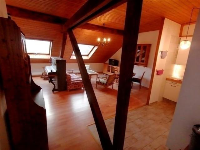 2½ ZIMMER DACHWOHNUNG IN BASEL ISELIN, MÖBLIERT