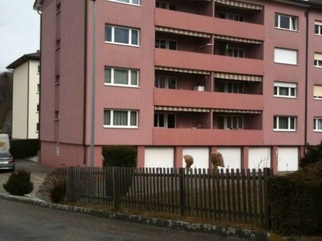 2 Zimmer Dachwohnung mit Balkon zu vermieten