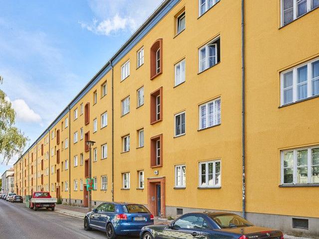 2 zimmer etagenwohnung mit balkon zur miete in berlin alt hohenschönhausen