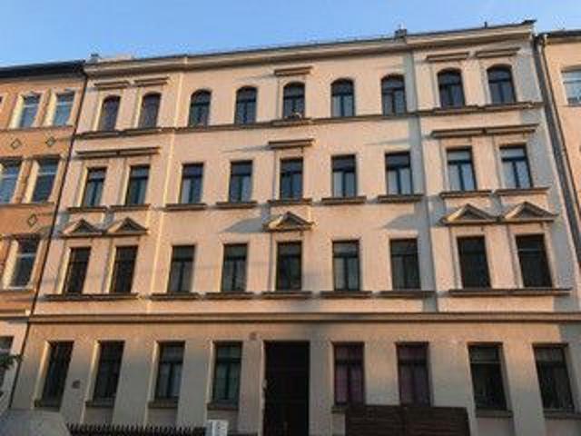 2 zimmer etagenwohnung mit balkon zur miete in leipzig gohlis mitte