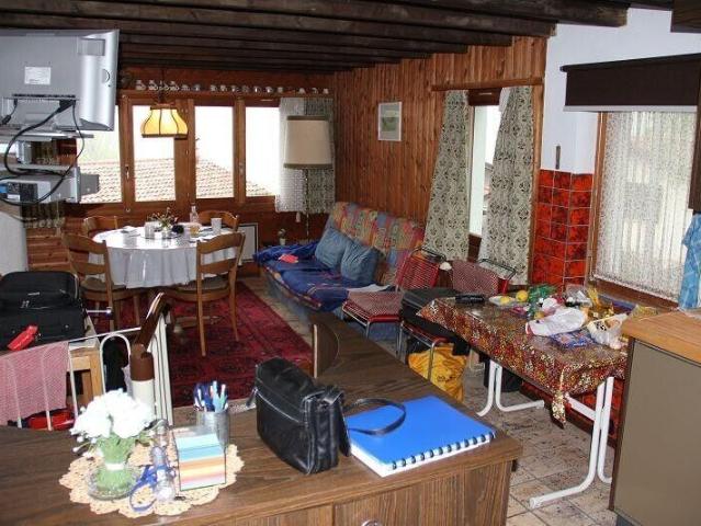 2 Zimmer Hausteil mit kleiner Terrasse / 2 room house with a small terrace