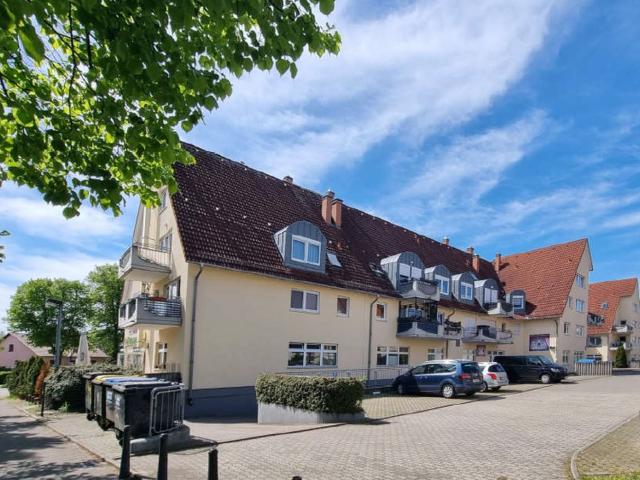 2 Zimmer in Bergfelde Hohen Neuendorf mit TG Stellplatz Einbauküche und Balkon