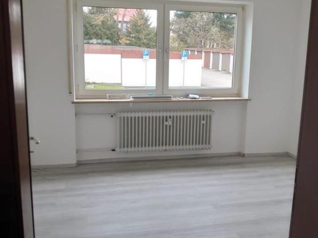 2 Zimmer, Küche, Bad