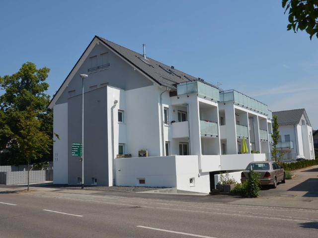 2 Zimmer Obergeschoss Wohnung mit Balkon