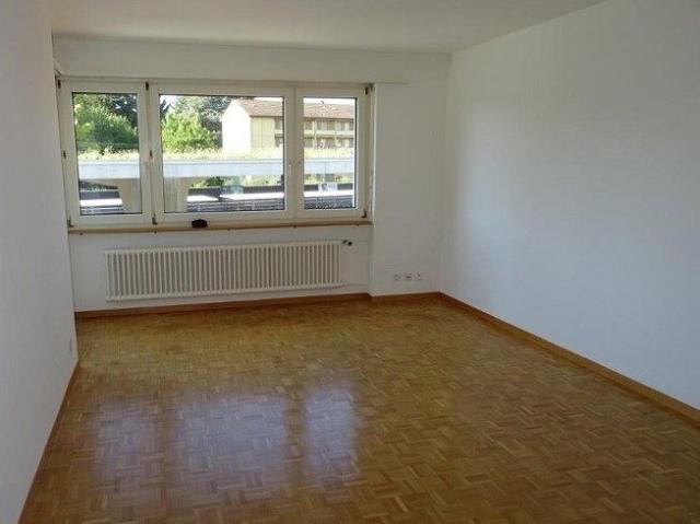 2 Zimmerwohnung direkt am Bahnhof