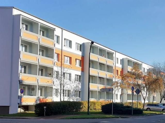 2 Zimmerwohnung Möllner Straße 51 3. Obergeschoss Mitte 20.126.035