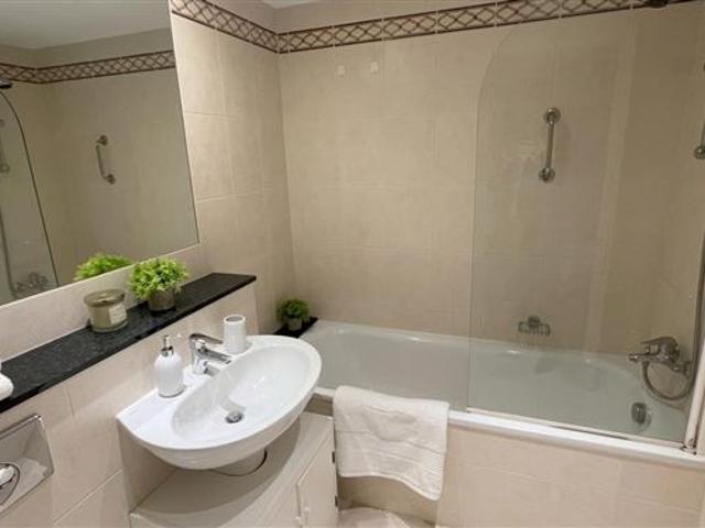 2,080 / month | Apartment 128, Longboat Quay South, Dublin 2, Grand Canal Dk, Dublin 2, D02YR79 MyHome. Ie Users 5005 MyHome. Ie Lettings