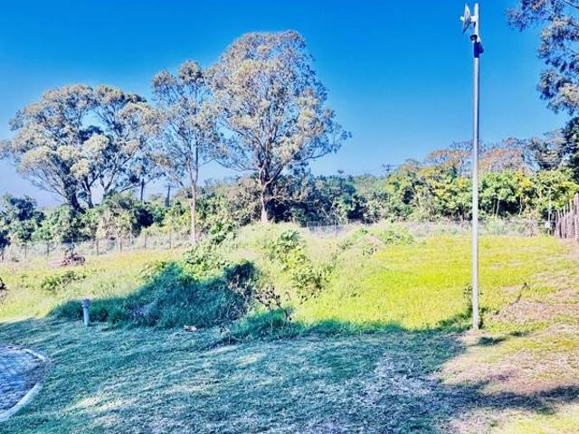 2 095 m² Land available in Lovemore Heights