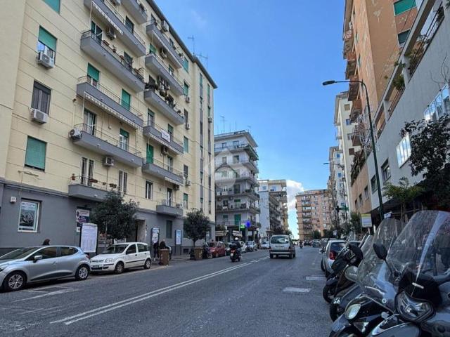 2.000 / mese, 140 Mq Tecnocasa.it 61185144