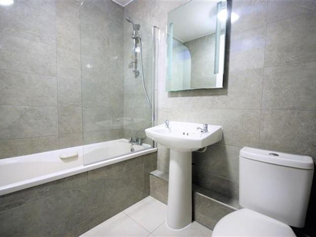 2,000 / month | The Tramyard, Inchicore, Dublin 8 Ray Cooke Auctioneers 5011 MyHome. Ie Lettings