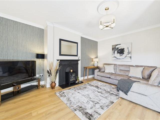 2,000 / month | Apt 2, 109 The Quay, Waterford City, Waterford RE/MAX Property Specialists 5011 MyHome. Ie Lettings