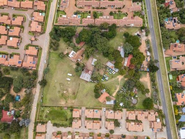 2 029 ha Land available in Honeydew Manor