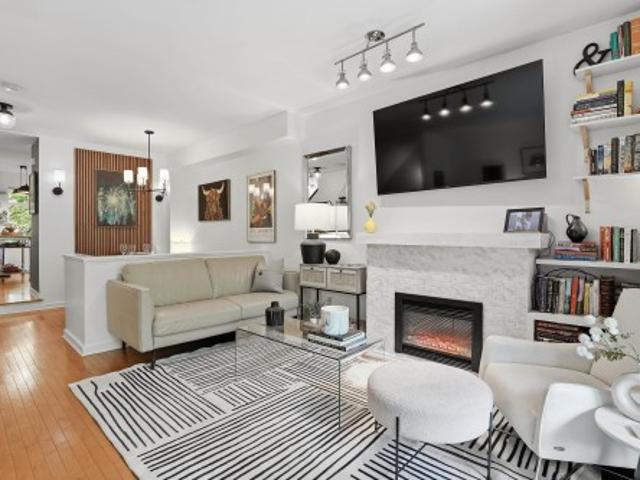 2 1523 Avenue, Surrey, BC, V3Z 2T7 townhouse for sale | Listing ID R3144 | Royal LePage