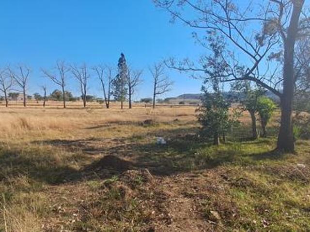 2 157 m² Land available in Kilbarchan