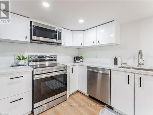 2 15 Barnesdale Avenue N, Hamilton, ON, L8L 6R4 investment for lease | Listing ID X13243 | Royal LePage