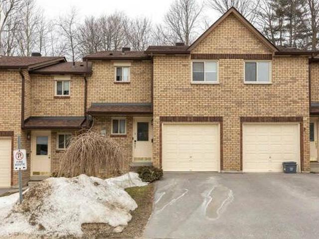 2 18 SHADOWOOD RD Barrie Ontario