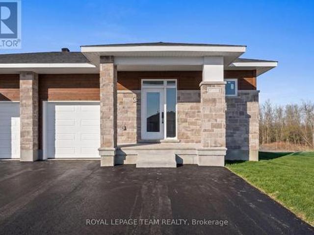 2 1132 Moore Street, Brockville, ON, K6V 0H2 house for lease | Listing ID X13533 | Royal LePage