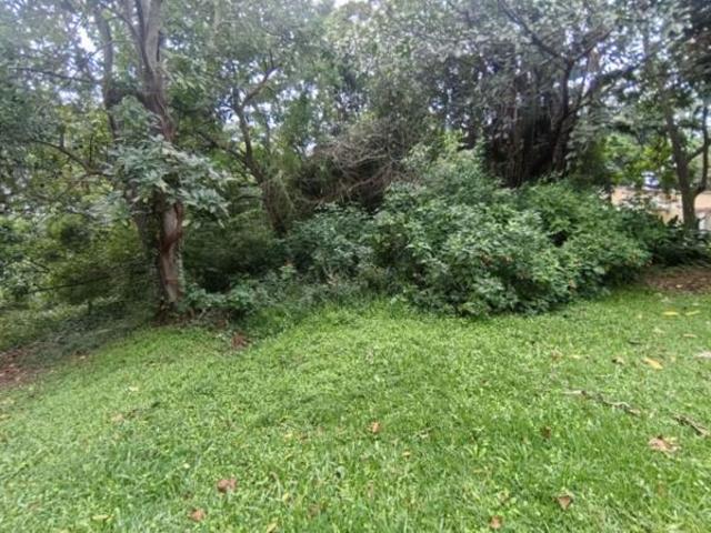 2 122 m² Land available in Umtentweni