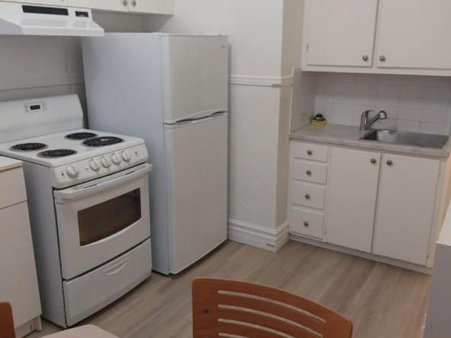 2 1/2 meublé St Sauveur