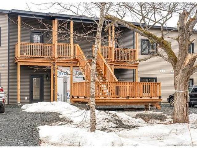 2 1300 Golden Park Cres, Bathurst, NB, E2A 1V1 house for lease | Listing ID NB138012 | Royal LePage