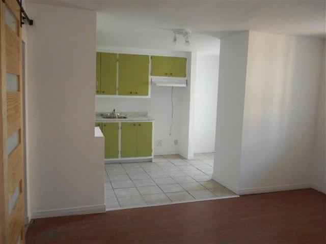 2½ 1314 rue King Ouest, Sherbrooke, Vacant J1J 2B6