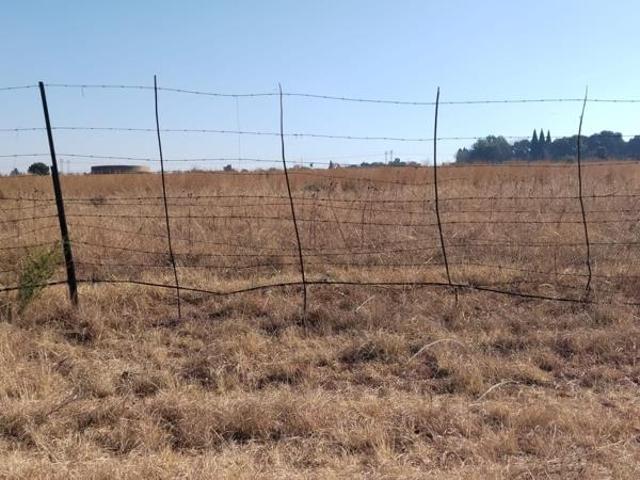 2.1 ha Land available in Nelsonia
