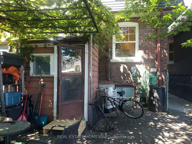 2 1st Flr 687 Dupont Street in Toronto: Dovercourt Wallace Emerson Junction House for lease Toronto W02: MLS®# W13653488