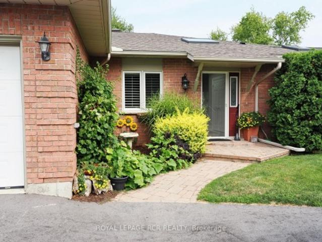 2 28 Reddington Drive, Caledon, ON, L7E 0E4 townhouse for sale | Listing ID W12904 | Royal LePage