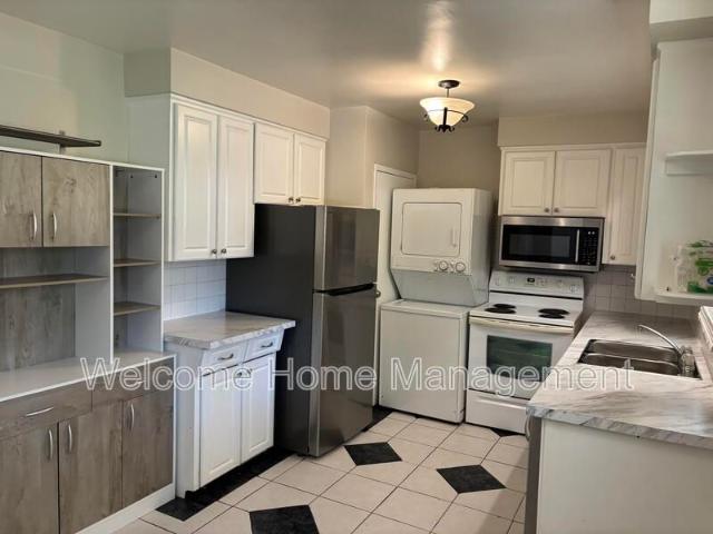 $2,295 / 3 br / 1 ba /