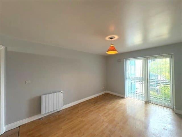2,200 / month | Kilwarden Court, Clondalkin, Dublin 22 Ray Cooke Auctioneers 5015 MyHome. Ie Lettings