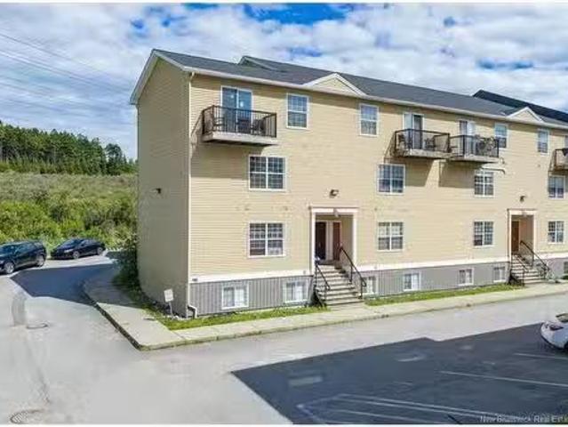 2 20 Woodhollow Park, Saint John, NB, E2J 0E7 house for sale.
