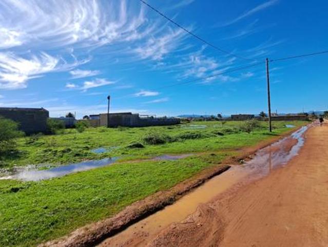 2 220 m² Land available in Chatsworth