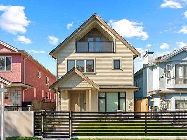 2 2253 Grant Street, Vancouver, BC, V5L 2Z6 duplex for sale | Listing ID R3005 | Royal LePage