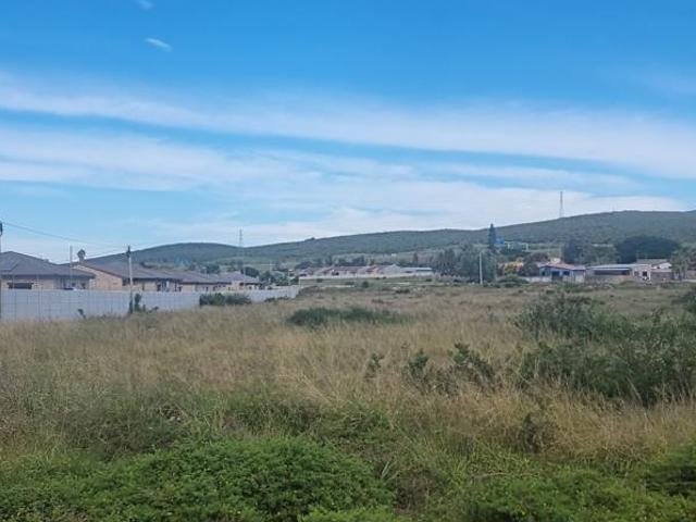 2.2 ha Land available in Windsor Park