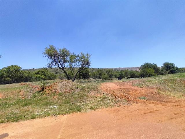 2.2 ha Smallholding in Strydfontein and surrounds