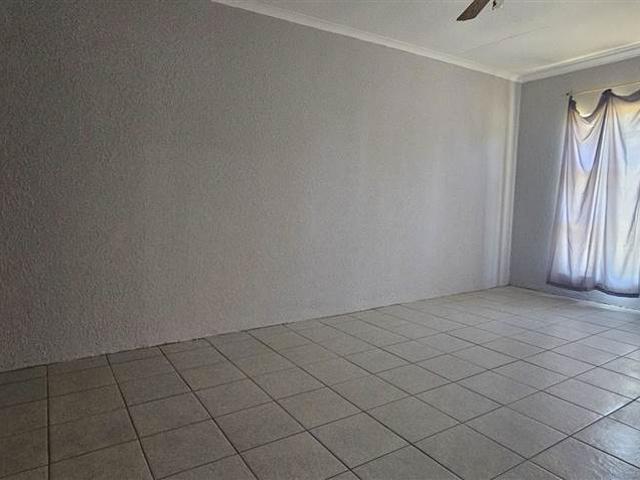2.2 ha Smallholding in Vaalview