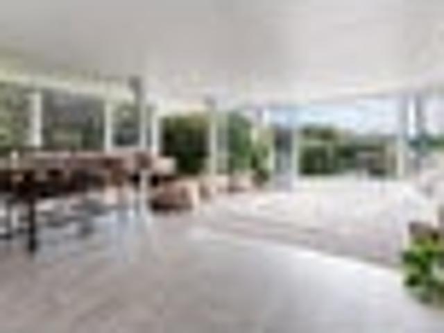 2.2 hectares of freedom families dream of!