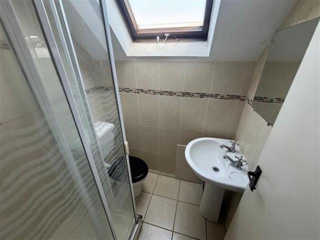 2,350 / month | Sundays Well, Naas, Co. Kildare Ray Cooke Auctioneers 5013 MyHome. Ie Lettings