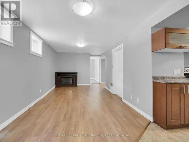 2 35 Miles Street, London East F, ON, N5Y 2T7 house for lease | Listing ID X13617 | Royal LePage
