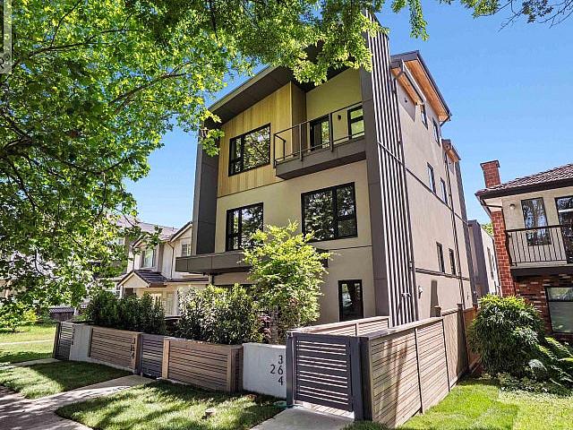 2 364 E 23rd Avenue Vancouver, British Columbia