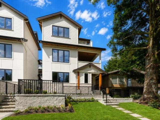 2 3874 Winlake Crescent, Burnaby, BC, V5A 2G5 Luxury Duplex for sale | Listing ID R3126 | Royal LePage Carriage Trade Luxury Properties
