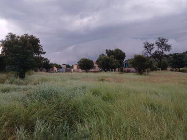 2 300 m² Land available in Zeerust