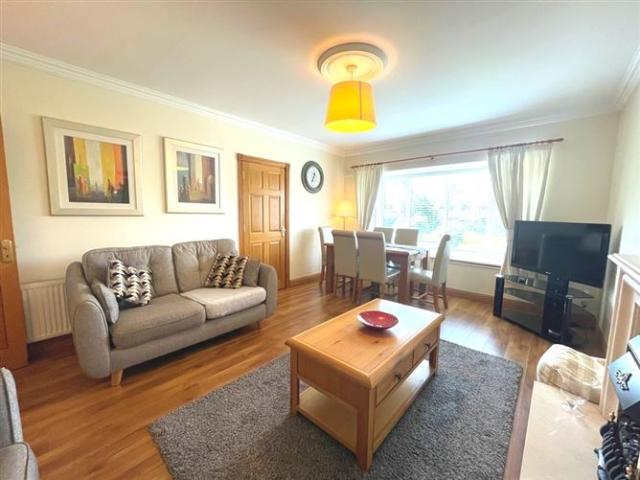 2,300 / month | Ashleigh Court, Castleknock, Dublin 15 Ray Cooke Auctioneers 5010 MyHome. Ie Lettings