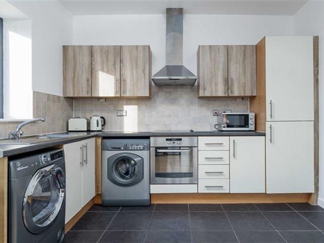 2,300 / month | Apartment 19, Block B Metropolitan Apartments, Inchicore Road, Dublin 8 Get Property Estate Agents 4762 MyHome. Ie Lettings
