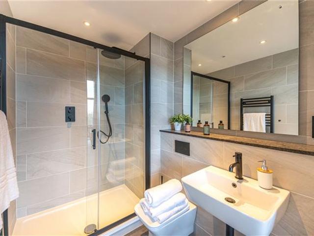 2,300 / month | Marietta Woods, Castle Park Road, Dalkey, Co. Dublin Hooke & MacDonald Lettings 4668 MyHome. Ie Lettings