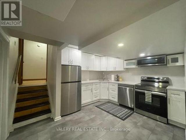 2 3 Bondhead Place, Toronto, ON, M9V 2L9 house for lease | Listing ID W13539 | Royal LePage