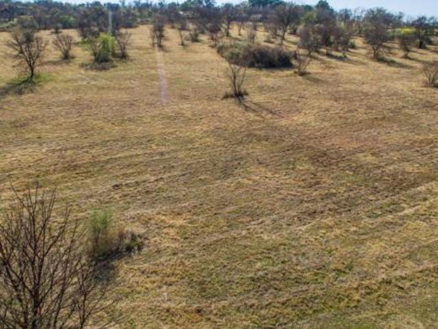 2.3 ha Land available in Honingklip AH
