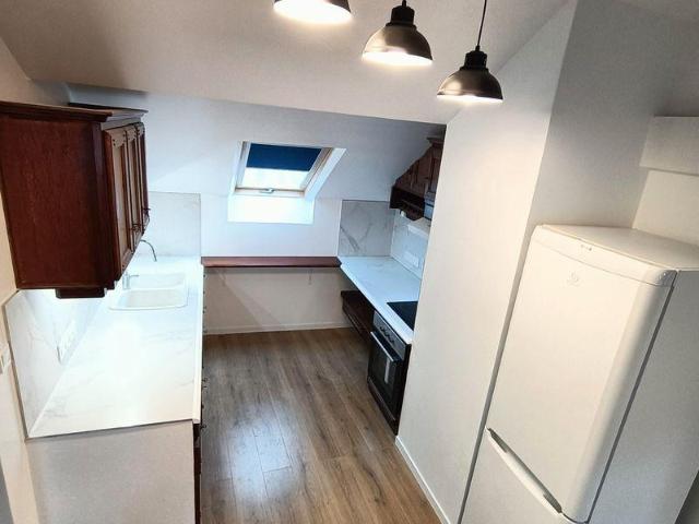 2 3 P 65 m² hypercentre Sillé le Guillaume 72140