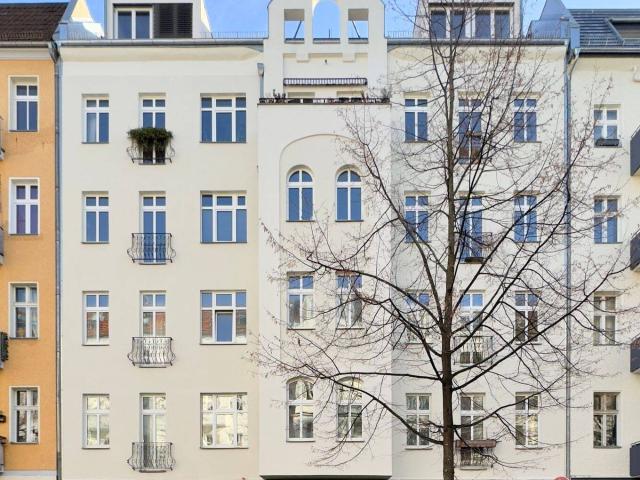 2 3 Zimmer im wunderschönem Altbau Projekt nahe Boxhagener Platz
