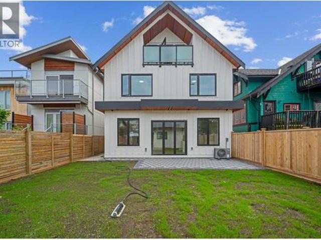 2 4463 Walden Street, Vancouver, BC, V5V 3S4 house for sale | Listing ID R3136 | Royal LePage